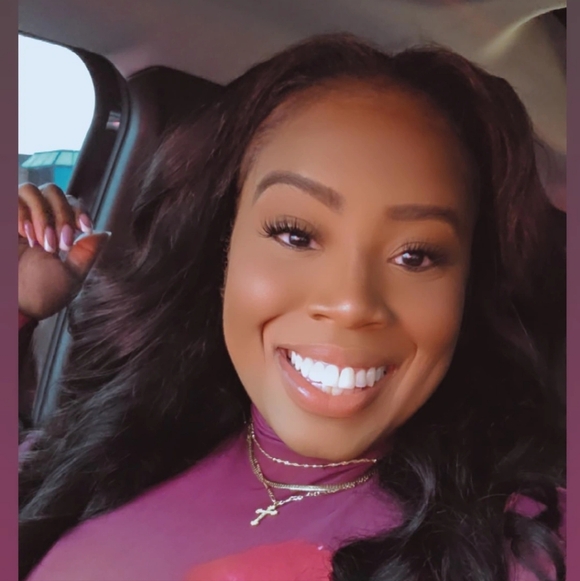 Meet your Posher, Brittany - Picture 1 of 1